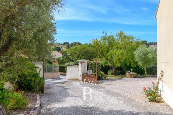 Sanary-sur-Mer, Maison 5 Chambres -  174 m² à vendre