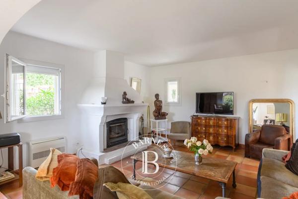 Sanary-sur-Mer, Maison 5 Chambres -  174 m² à vendre