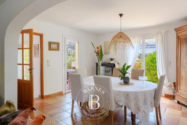 Sanary-sur-Mer, Maison 5 Chambres -  174 m² à vendre