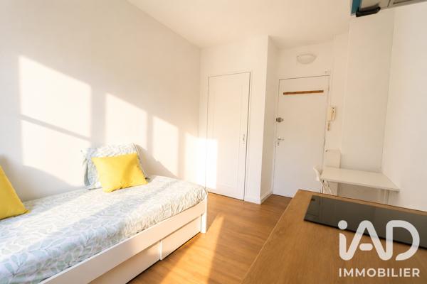 Location studio 11,38 m² Antony