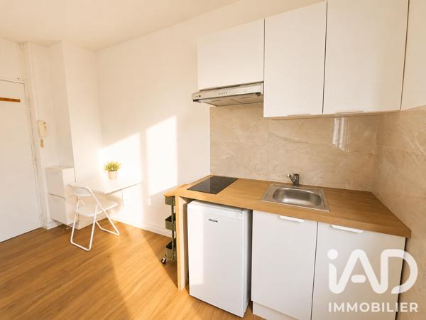 Location studio 11,38 m² Antony