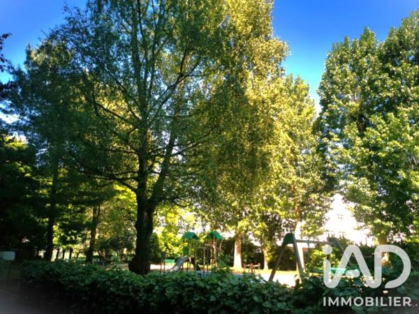 Location studio 11,38 m² Antony
