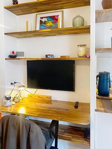 STUDIO REFAIT À NEUF – LUMINEUX, CALME – EXCELLENTE LOCALISATION