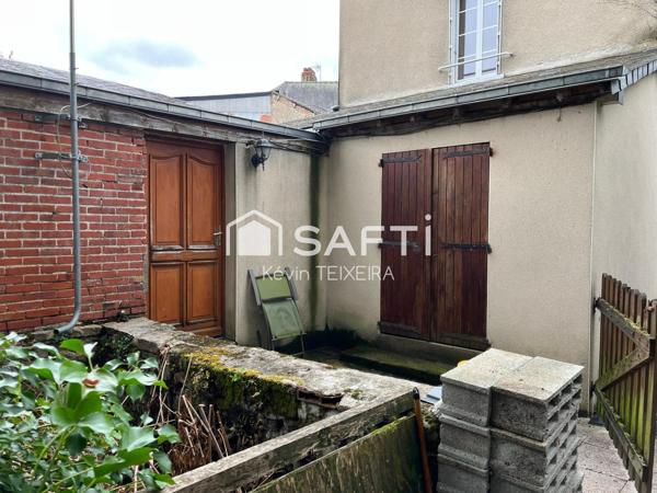 MAISONNETTE AVEC COURS - COEUR DE SABLÉ