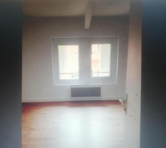 Bel Appartement  74m² T3 s/s travaux sur Maison de ville