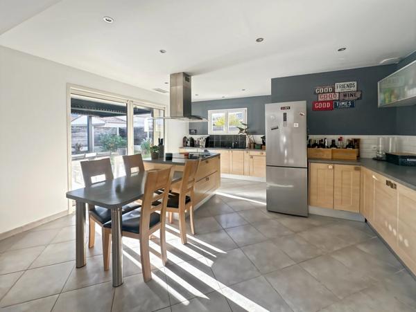 Vente Maison 6 pièces 120 m2 à Le Haillan