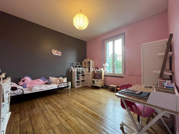 POITIERS MAISON T8 -10mns A PIEDS DU CENTRE VILLE! , Poitiers