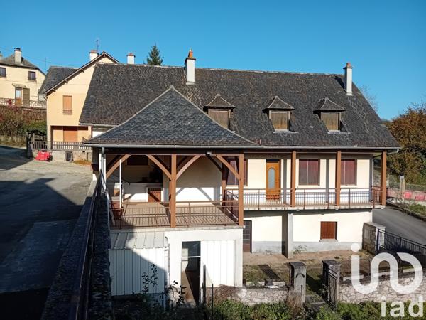 Maison 5 pièces de 155 m² à Montsalvy (15120)