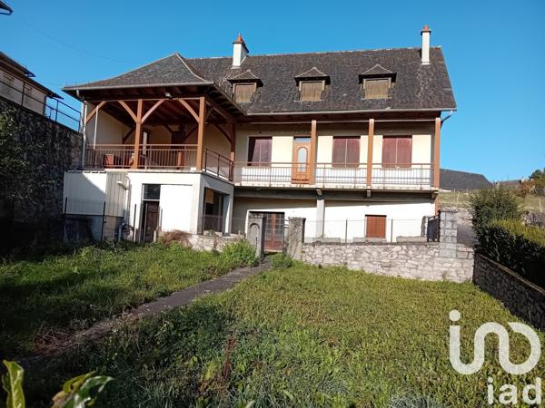 Maison 5 pièces de 155 m² à Montsalvy (15120)