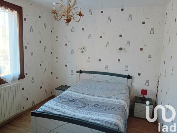 Maison 5 pièces de 155 m² à Montsalvy (15120)