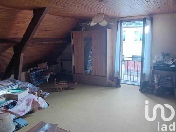 Maison 5 pièces de 155 m² à Montsalvy (15120)