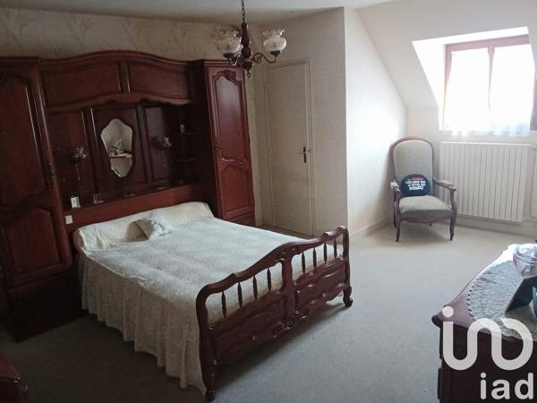 Maison 5 pièces de 155 m² à Montsalvy (15120)