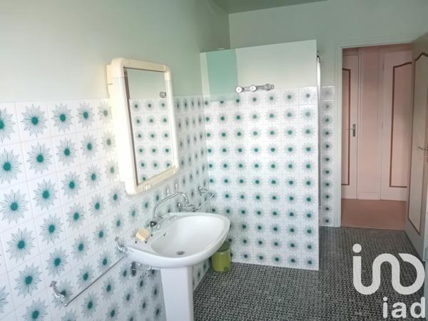 Maison 5 pièces de 155 m² à Montsalvy (15120)