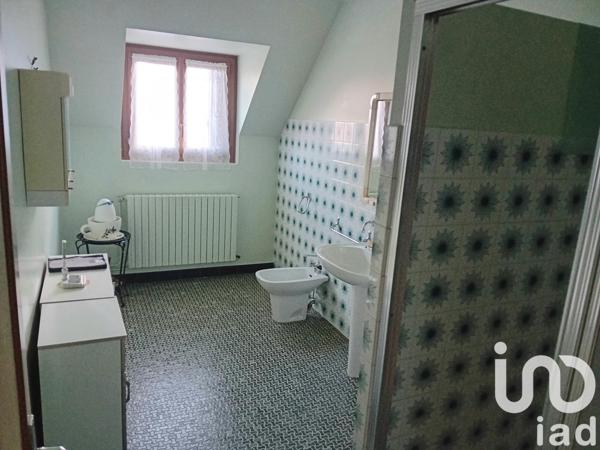 Maison 5 pièces de 155 m² à Montsalvy (15120)