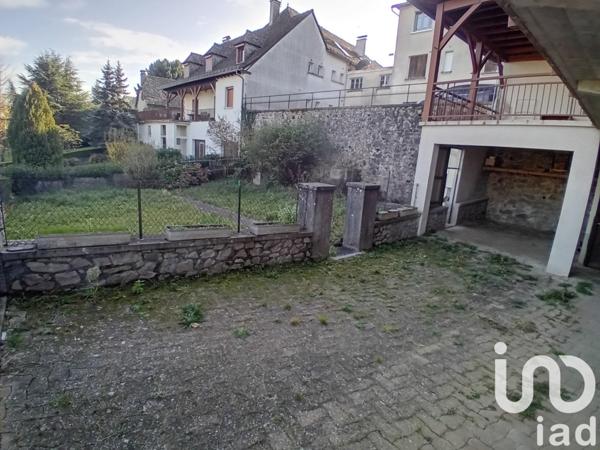 Maison 5 pièces de 155 m² à Montsalvy (15120)