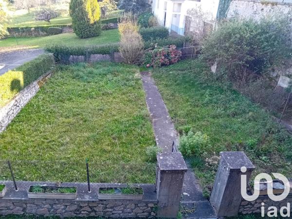 Maison 5 pièces de 155 m² à Montsalvy (15120)