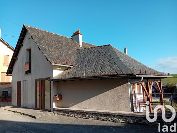 Maison 5 pièces de 155 m² à Montsalvy (15120)