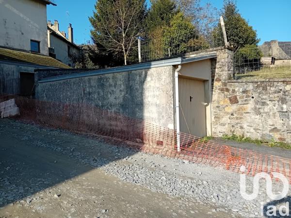 Maison 5 pièces de 155 m² à Montsalvy (15120)