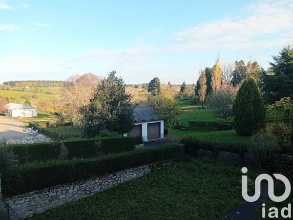 Maison 5 pièces de 155 m² à Montsalvy (15120)