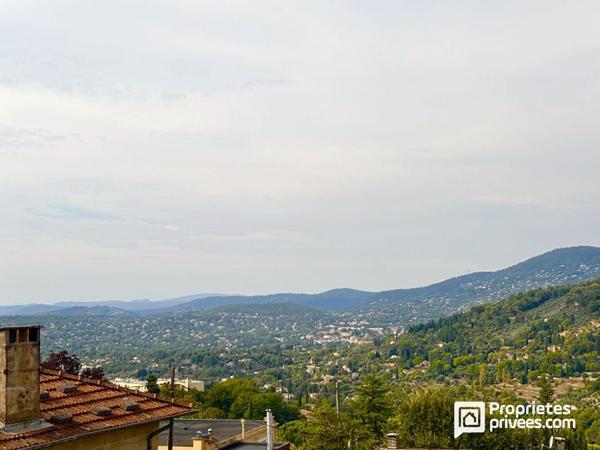 Appartement spacieux avec terrasse et parking, quartier Saint-François - Grasse