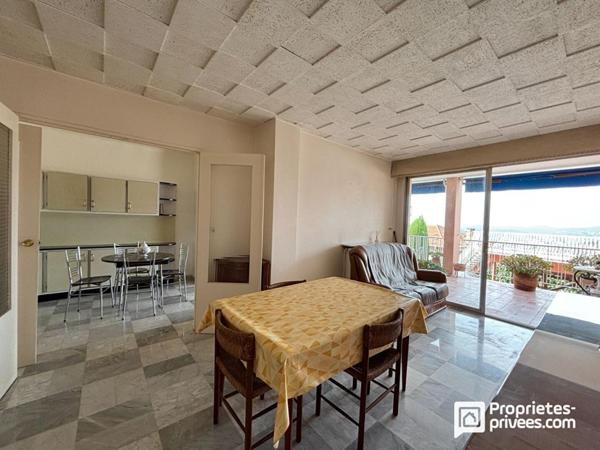 Appartement spacieux avec terrasse et parking, quartier Saint-François - Grasse