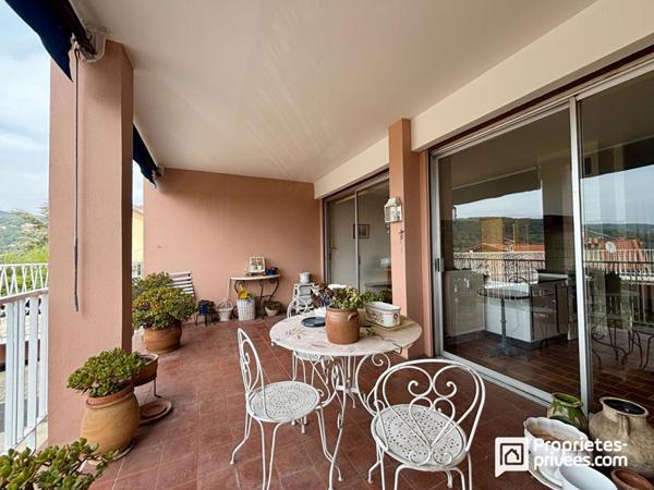 Appartement spacieux avec terrasse et parking, quartier Saint-François - Grasse