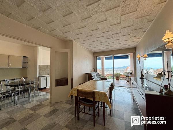 Appartement spacieux avec terrasse et parking, quartier Saint-François - Grasse