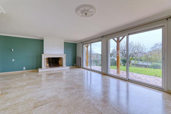 Gesté, maison 232 m2 avec géothermie, grand confort.