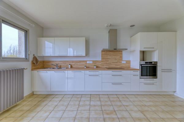 Gesté, maison 232 m2 avec géothermie, grand confort.