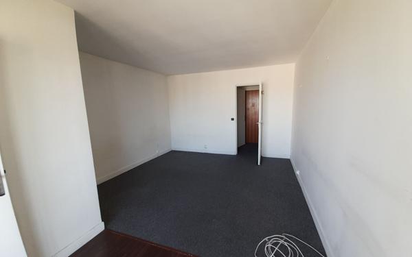 Appartement à vendre    1 pièce • 26,05 m2 Paris 14