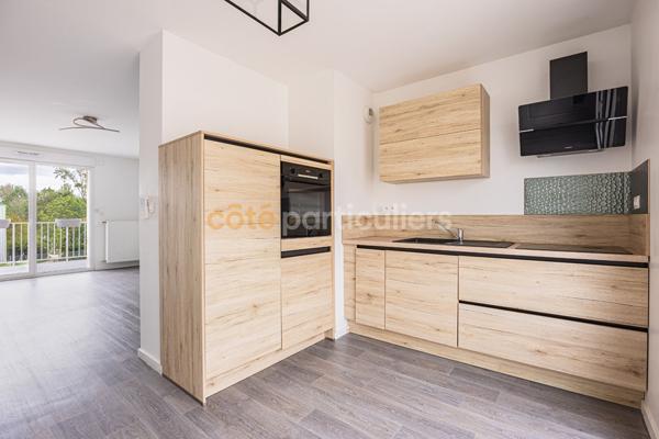 Vente
                Appartement64 m² - 3 Pièces -
                    SAINT LEGER LES VIGNES (44710)