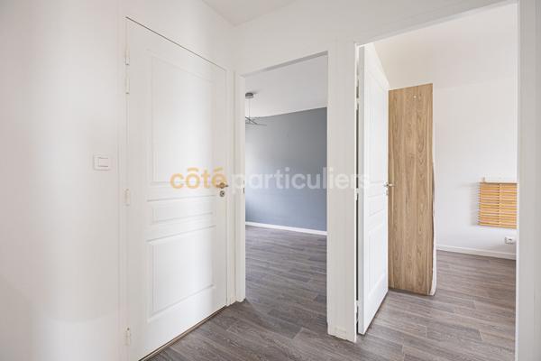 Vente
                Appartement64 m² - 3 Pièces -
                    SAINT LEGER LES VIGNES (44710)