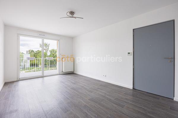 Vente
                Appartement64 m² - 3 Pièces -
                    SAINT LEGER LES VIGNES (44710)