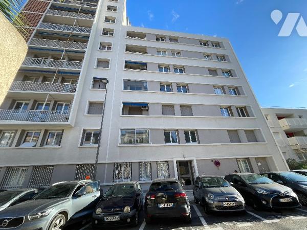 T3 MARSEILLE 13006 VAUBAN REZ-DE-CHAUSSEE  62M²