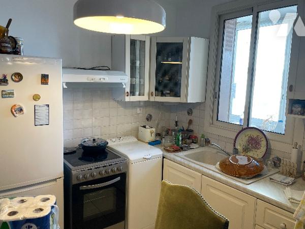 T3 MARSEILLE 13006 VAUBAN REZ-DE-CHAUSSEE  62M²