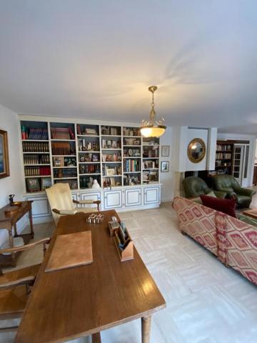 Maison  9 pièce(s) 291 m2