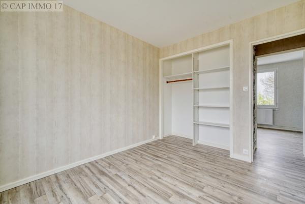 Maison de 83 m² en vente à SECTEUR SURGERES