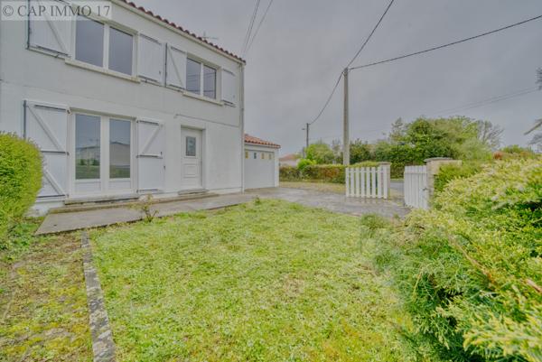 Maison de 83 m² en vente à SECTEUR SURGERES