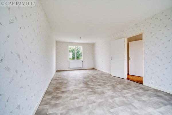 Maison de 83 m² en vente à SECTEUR SURGERES