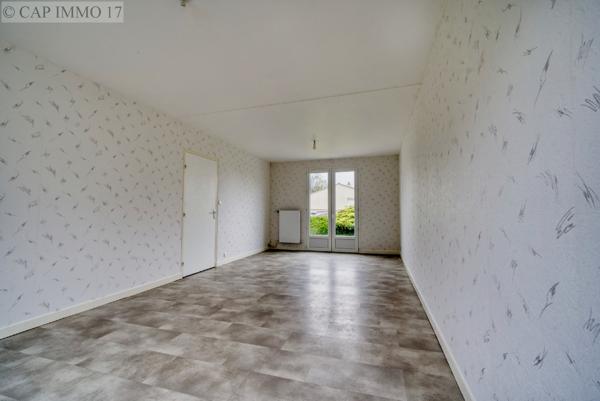 Maison de 83 m² en vente à SECTEUR SURGERES