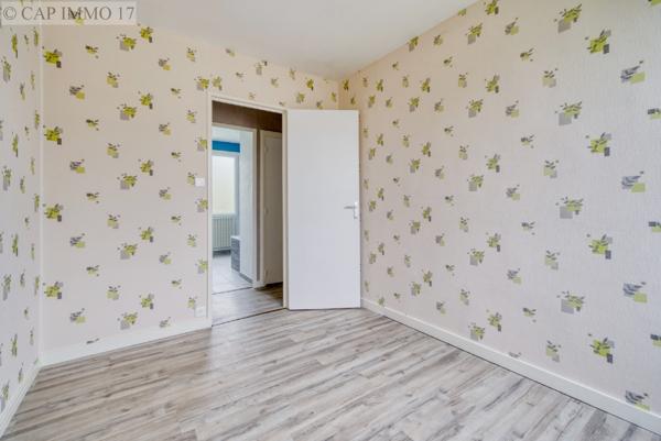 Maison de 83 m² en vente à SECTEUR SURGERES