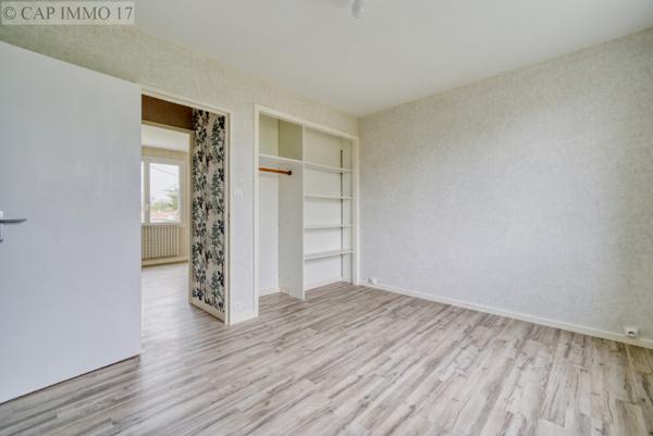 Maison de 83 m² en vente à SECTEUR SURGERES