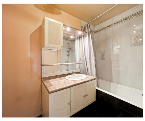 Jouy-en-Josas (78350) Appartement de 108 m2 -Balcon, vue dégagée, Parking inclus