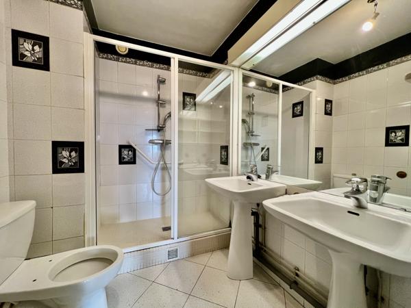 Jouy-en-Josas (78350) Appartement de 108 m2 -Balcon, vue dégagée, Parking inclus