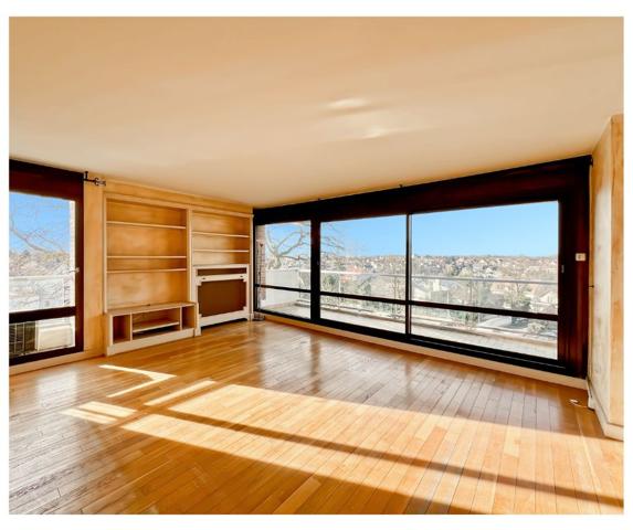 Jouy-en-Josas (78350) Appartement de 108 m2 -Balcon, vue dégagée, Parking inclus