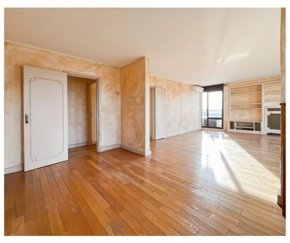 Jouy-en-Josas (78350) Appartement de 108 m2 -Balcon, vue dégagée, Parking inclus
