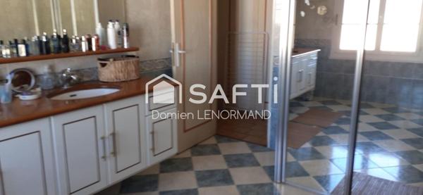 Grande maison  avec piscine centre de la cotiniere