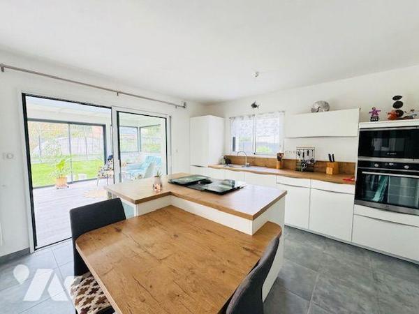 A vendre maison MOELAN SUR MER (29)

Découvrez cette maison de plain-pied construite en 2021,...