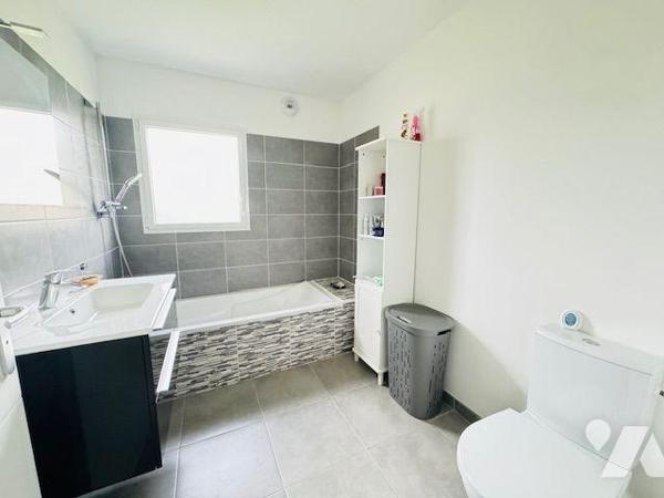 A vendre maison MOELAN SUR MER (29)

Découvrez cette maison de plain-pied construite en 2021,...