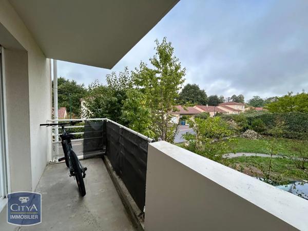 Appartement à louer 2 pièces 47.65m² Panazol (87350)